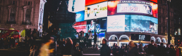 Looking behind the shiny, shiny lights – The tremendous rise of DOOH Advertising Looking behind the shiny, shiny lights – The tremendous rise of DOOH Advertising