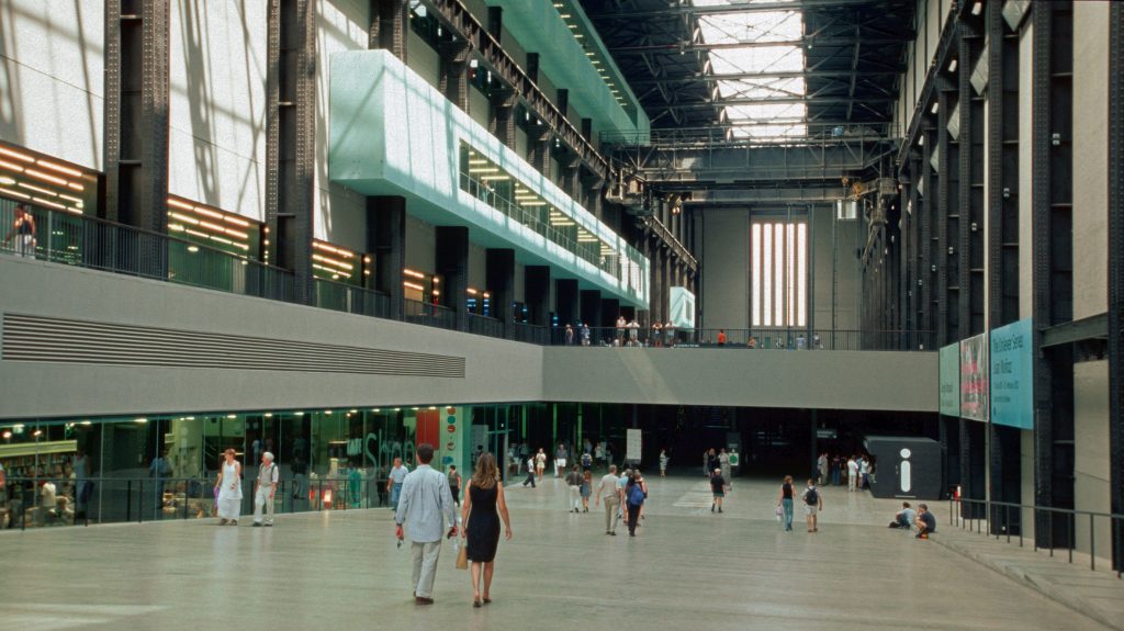 tate_modern_london_2001_03